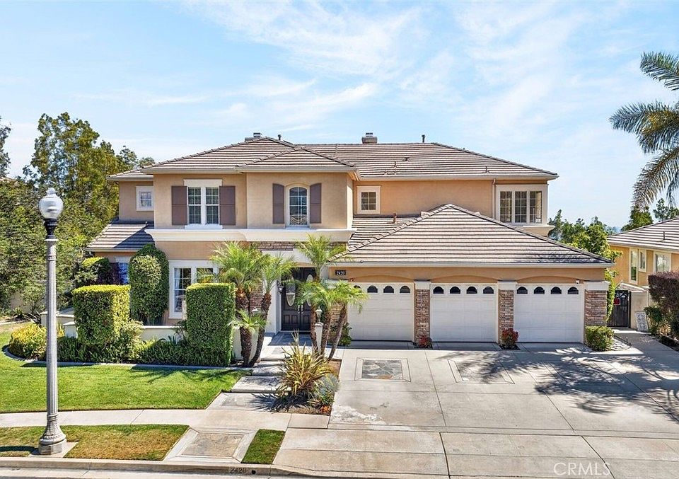 1st image of 2420 Vista Del Sol