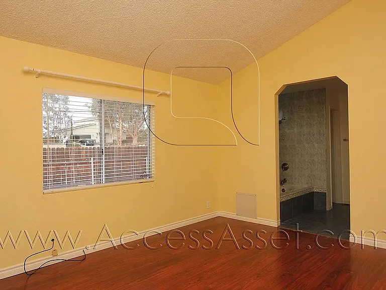16364 Stevens Ave — Photo 12