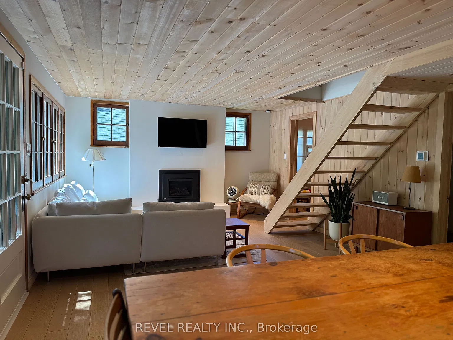 4 bed, $2,900 — Photo 3