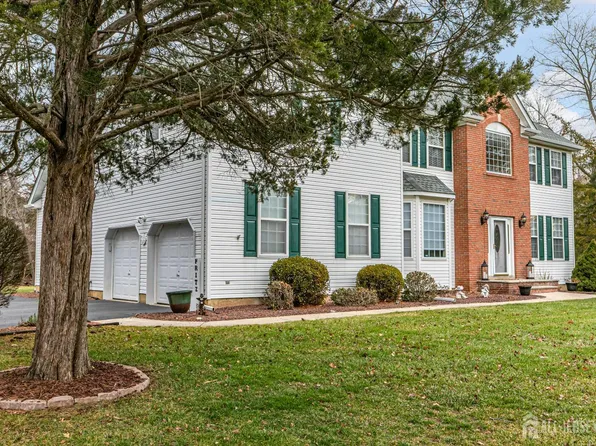 4 Gramercy Rd, Monmouth Junction, NJ 08852