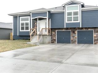 21615 W Wilson St, Spring Hill, KS 66083