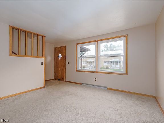 3rd image of 211 Clara Ct
