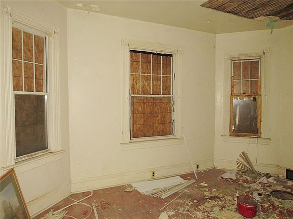 3rd image of 495 Fayette St