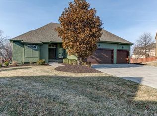 22116 W 70th Ter, Shawnee, KS 66226