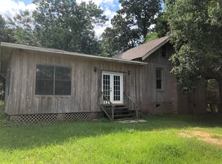 738 Leaf River Church Rd, Collins, MS 39428