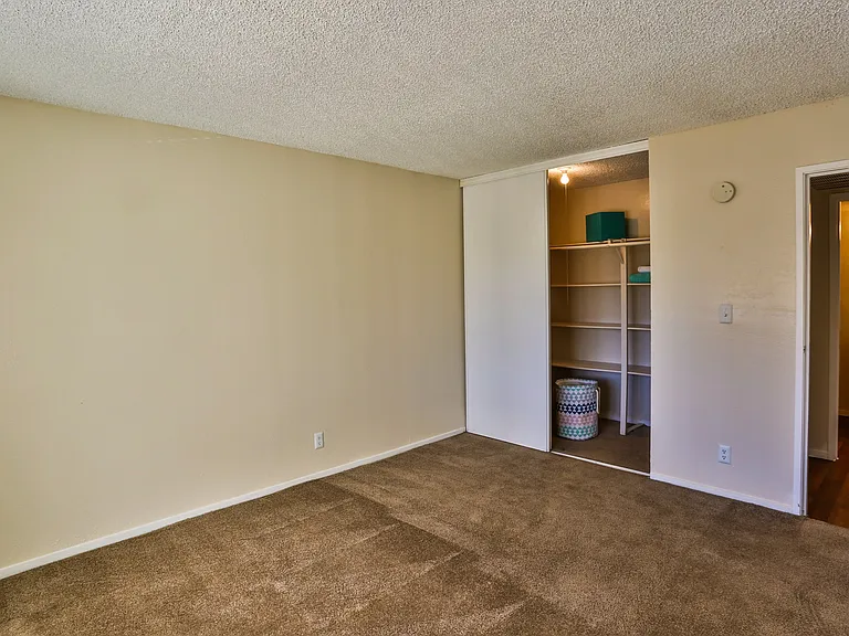 Reno Villas — Photo 20