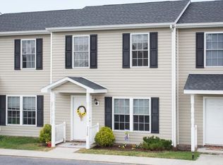 206 14th St APT B, Grottoes, VA 24441