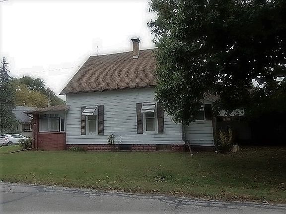 2nd image of 325 Lincoln St