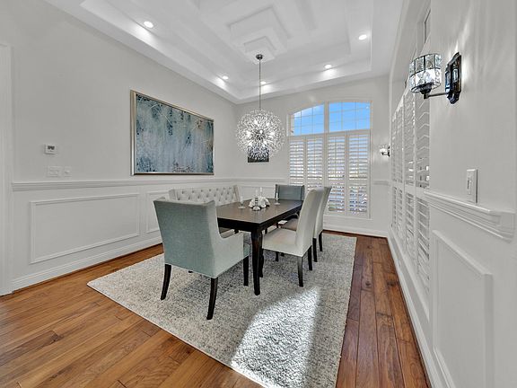 5th image of 3239 Bay Estates Dr