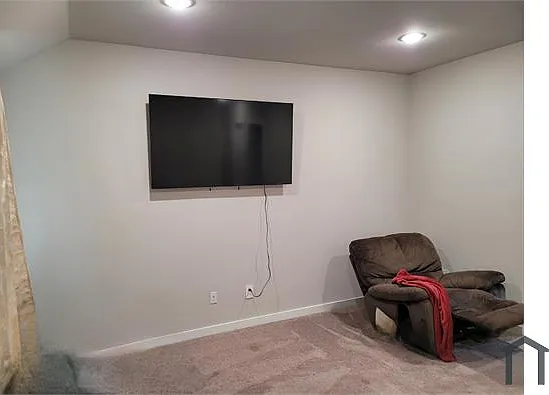 4 bed, $2,700 — Photo 4
