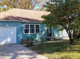 7417 Ballentine St, Shawnee, KS 66203