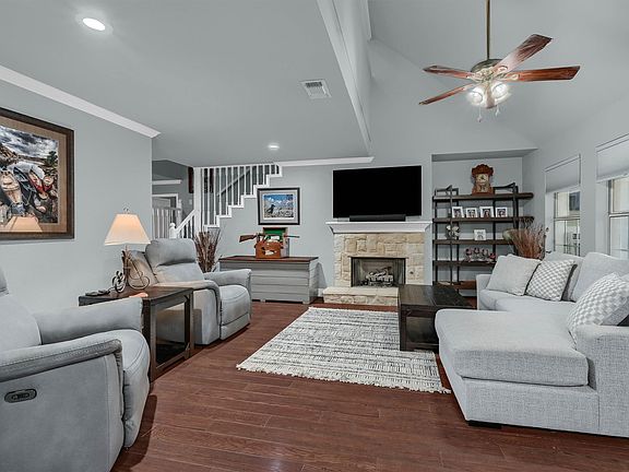 5th image of 105 Franklin Ct