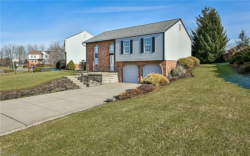 3606 N Ridge Dr photo 1