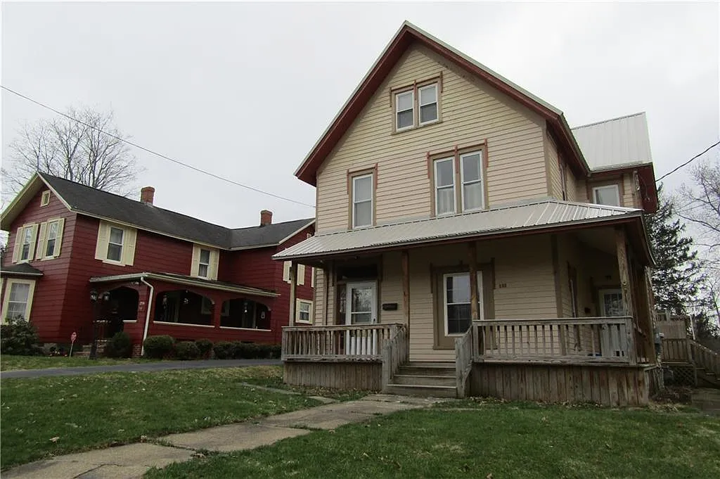 232 Prospect St photo 1