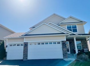 1495 Mills Dr, Chanhassen, MN 55317