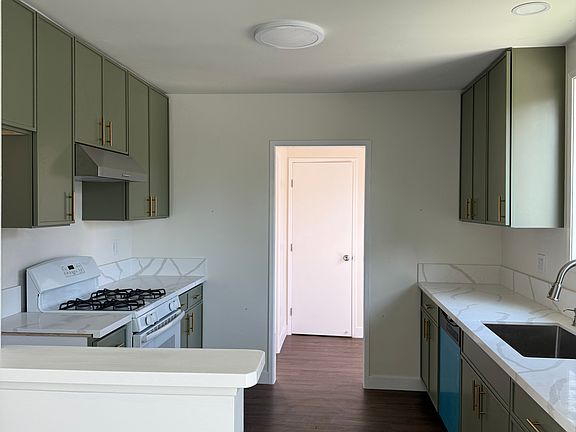 5th image of 3882 N Maine Ave
