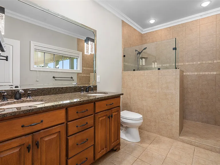 358 Club Ct — Photo 11