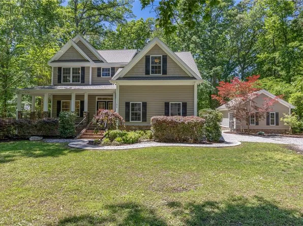 928 Hurds Rd, Virginia Beach, VA 23452
