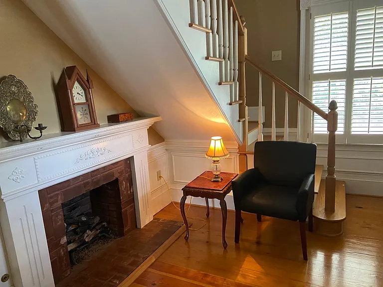 1149 Canton St #C — Photo 26