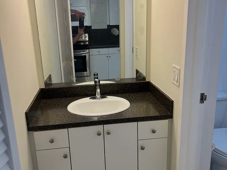 MIAMI CONDO HOLDINGS — Photo 6
