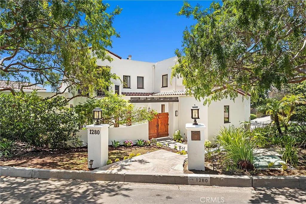 4 bed, 4.5 bath, 3316 sqft, $11,500 — Photo 3