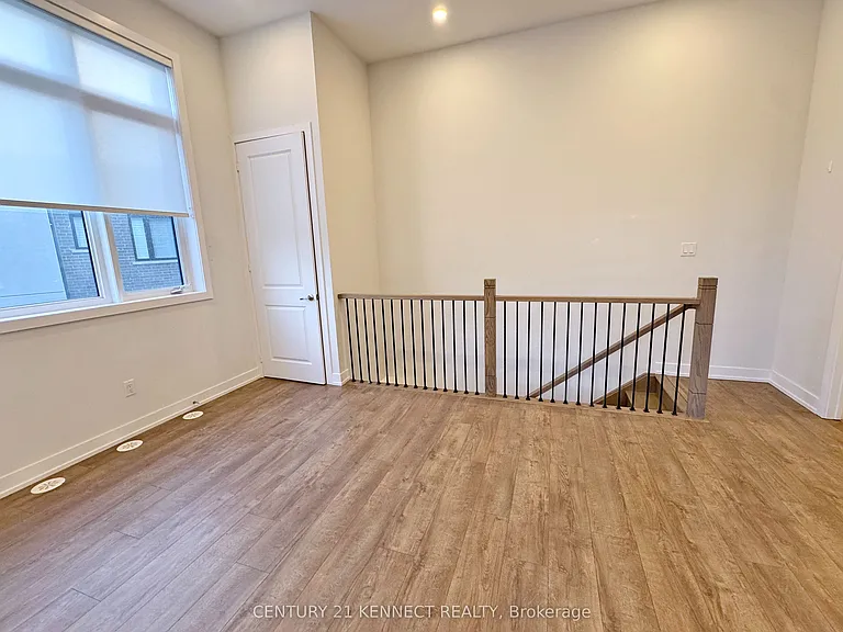 35 Golden Fern St #COACH HOUSE — Photo 13