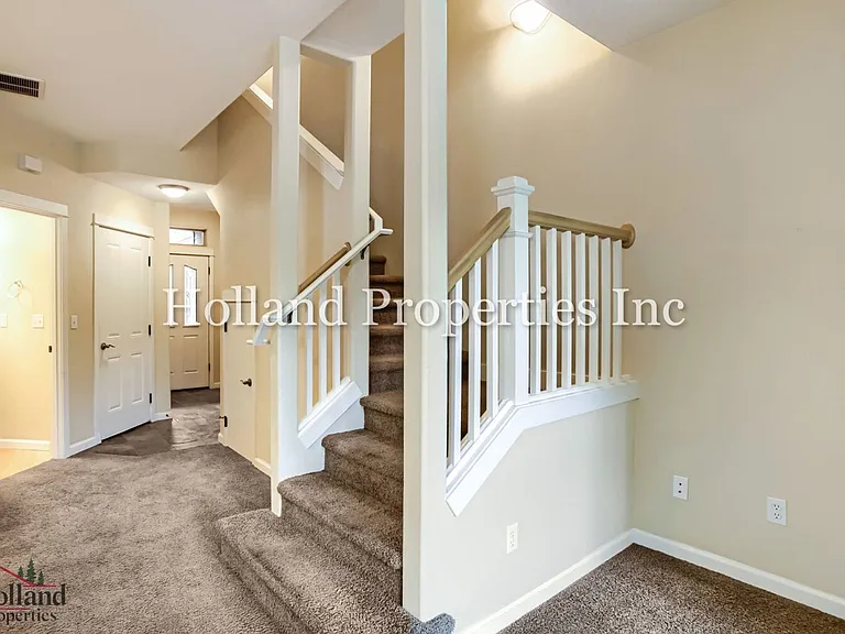 4949 SW 141st Ave — Photo 5