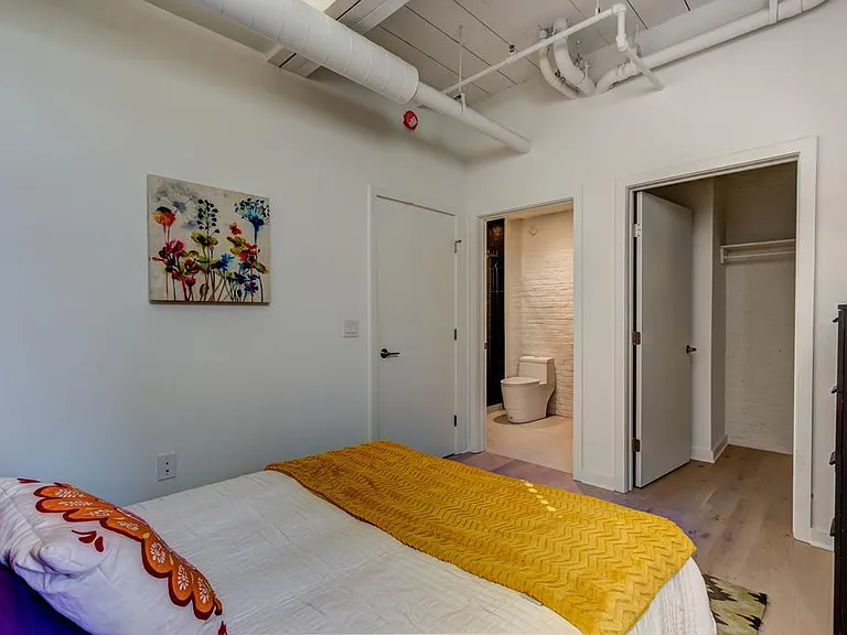 430 Fairmount — Photo 24