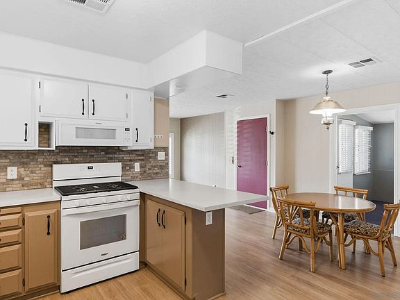 2nd image of 521 Orange Ave Space 34
