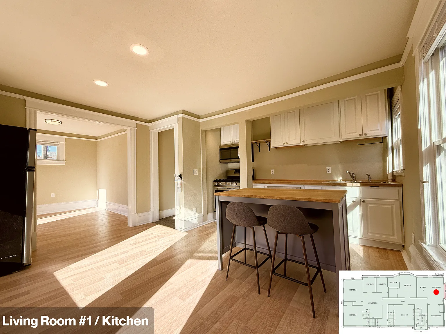 4 bed, 2.5 bath, 1600 sqft, $3,200 — Photo 3