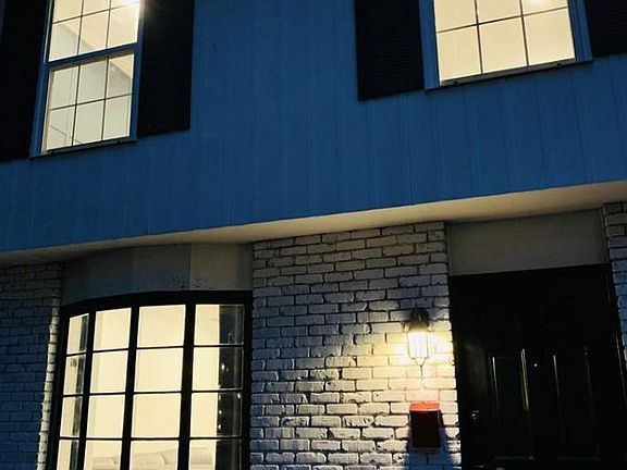 2nd image of 134 Kenwood Ave