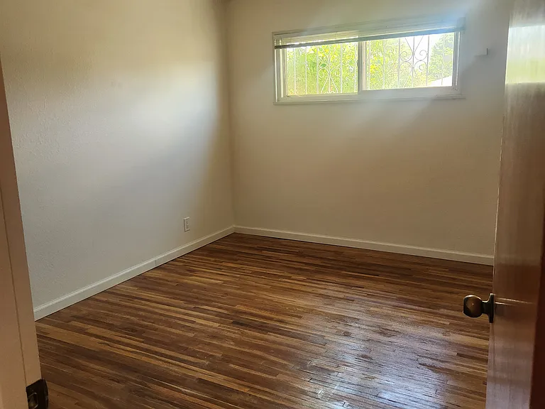 9900 Chapala Dr NE — Photo 14
