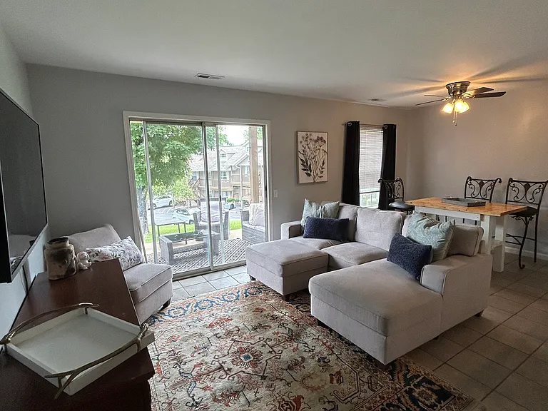 28 Fall Creek Dr #1 — Photo 8