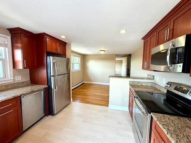 116 Upton Rd — Photo 4