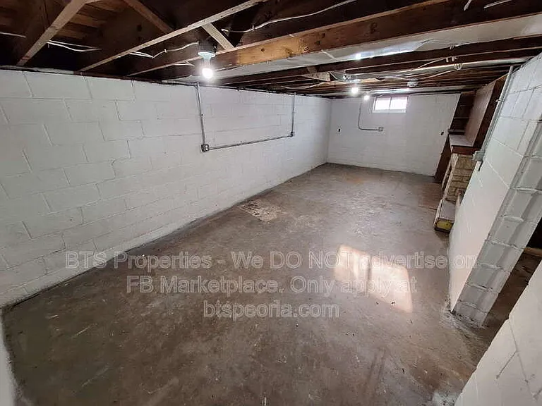 813 E Sciota Ave — Photo 22