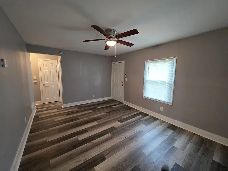 5429 College Ave — Photo 3