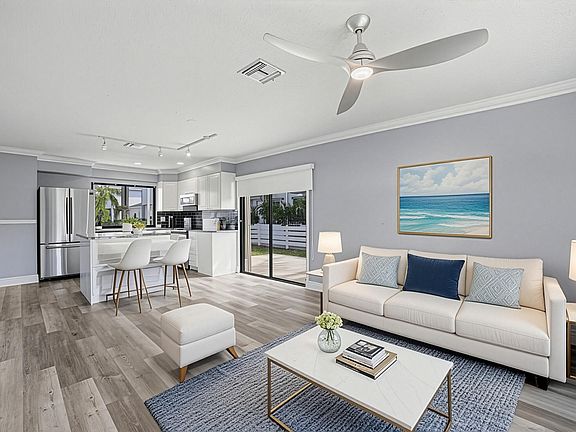 5th image of 324 W Pine Street #11