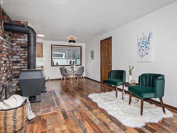 5th image of 1304 SE 29th Ct