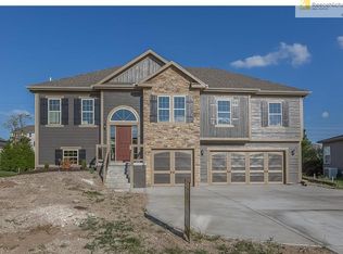 10005 N Lewis Ave, Kansas City, MO 64157