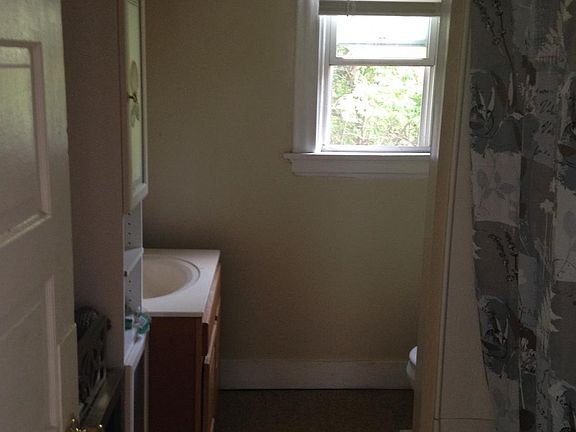 4th image of 3012 Glenway Ave