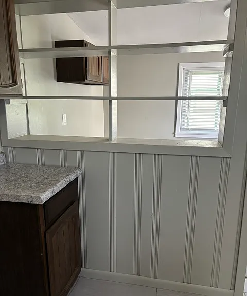 304 Livingston Ave — Photo 10