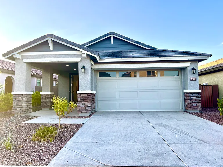 9214 W Roma Ave — Photo 20
