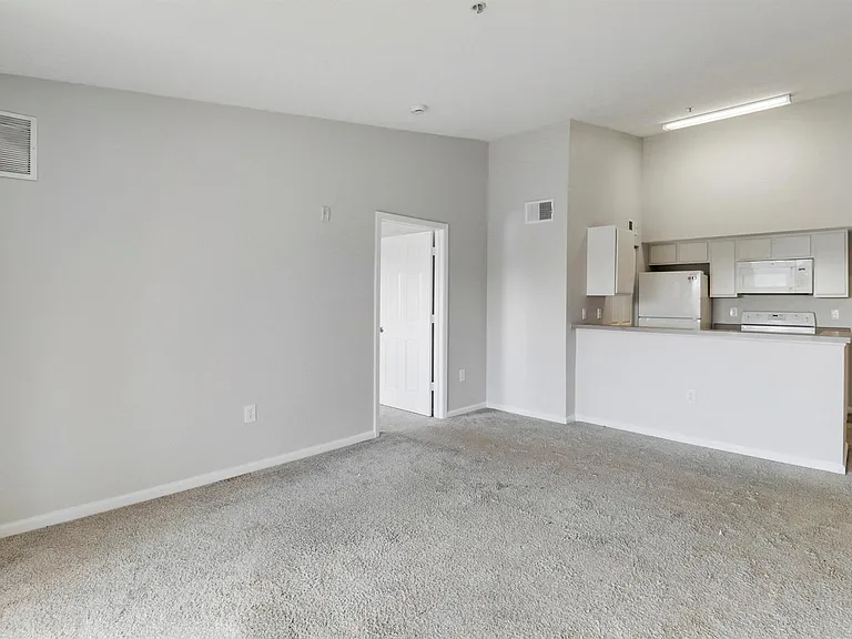 141 SW Palm Dr #306 — Photo 33