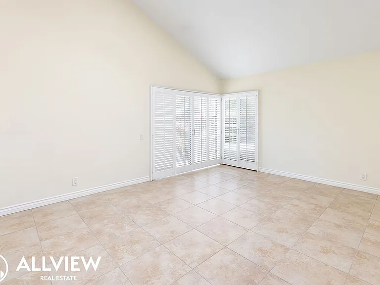 19 Fairdawn — Photo 24