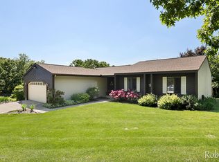 9262 10 Mile Rd NE, Rockford, MI 49341