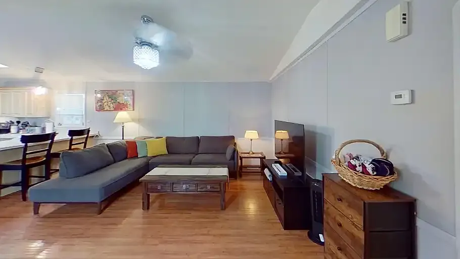 3 bed, 2.0 bath, $2,500 — Photo 2