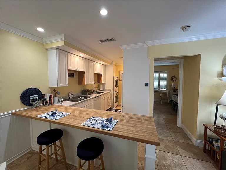 5164 Beach Dr SE #B — Photo 12