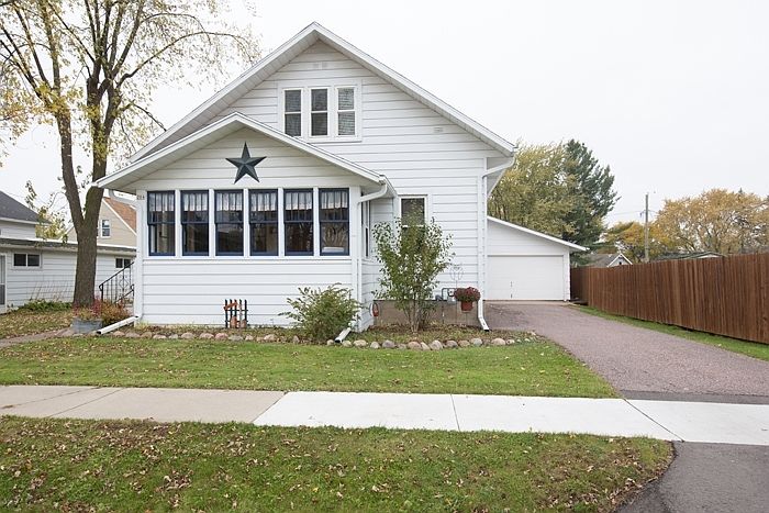 1st image of 204 N Cedar Ave