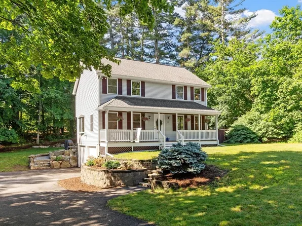 26 Worden Rd, Tyngsboro, MA 01879