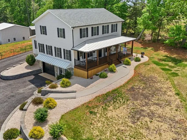4607 Lowry Rd, Goode, VA 24556